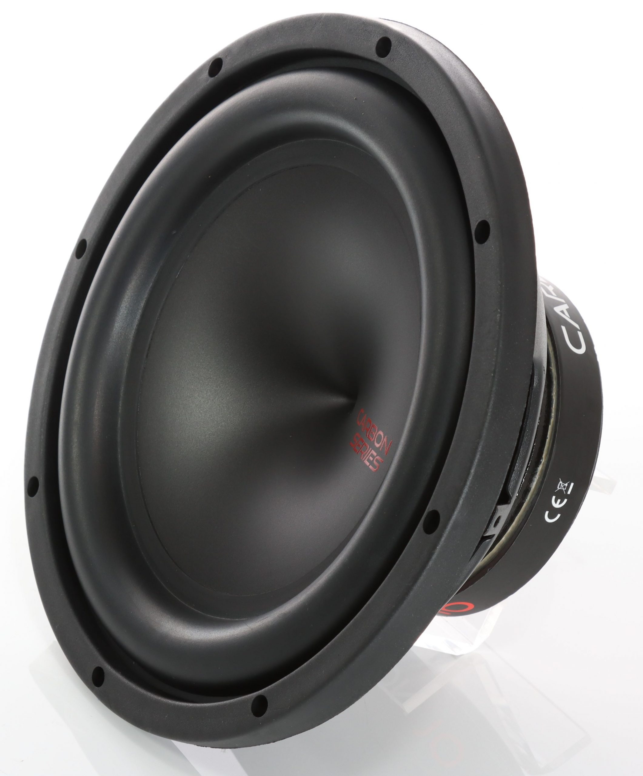 Hochleistungs-Subwoofer der Carbon-Serie in Schwarz Seitenansicht eines schwarzen Subwoofers der Carbon-Serie mit robustem Design