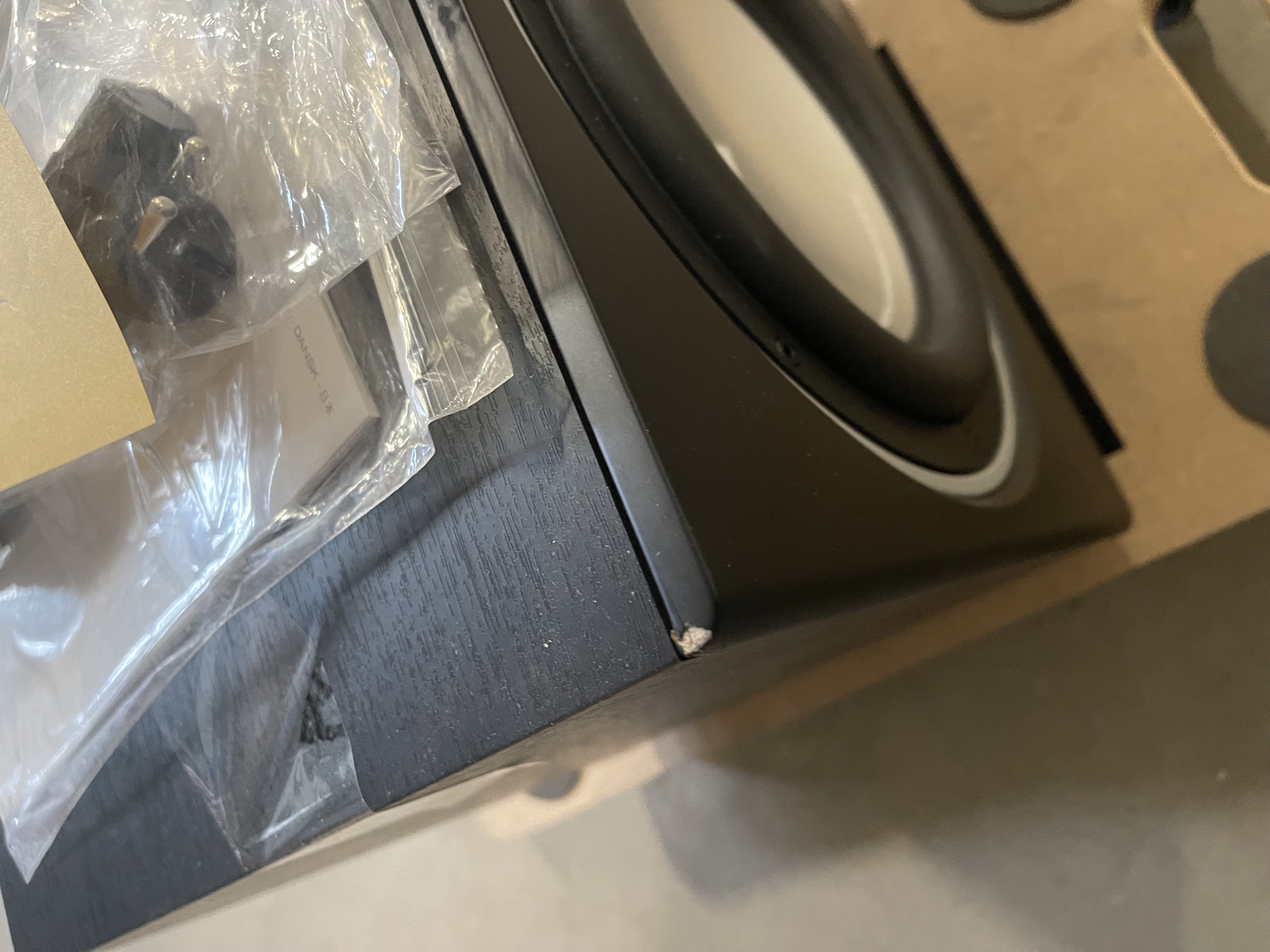 Dali Sub E-9F schwarz / B-Ware