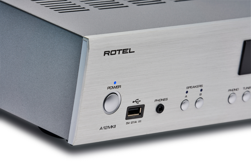 Rotel-A12MKII-Silber_2