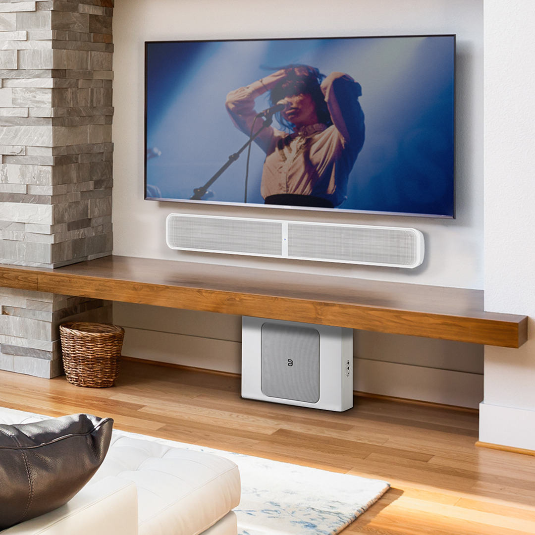 PULSE-SOUNDBAR-_LifestyleImageV3_WHT_1080x1080px Bluesound Pulse Soundbar+ mit Sub+ weiß