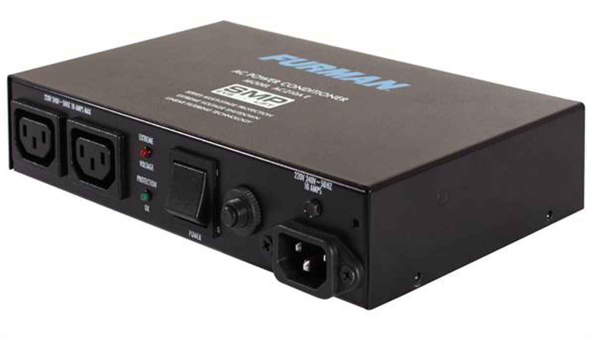 Furman-AC_210AE_quarter Furman AC-210A E