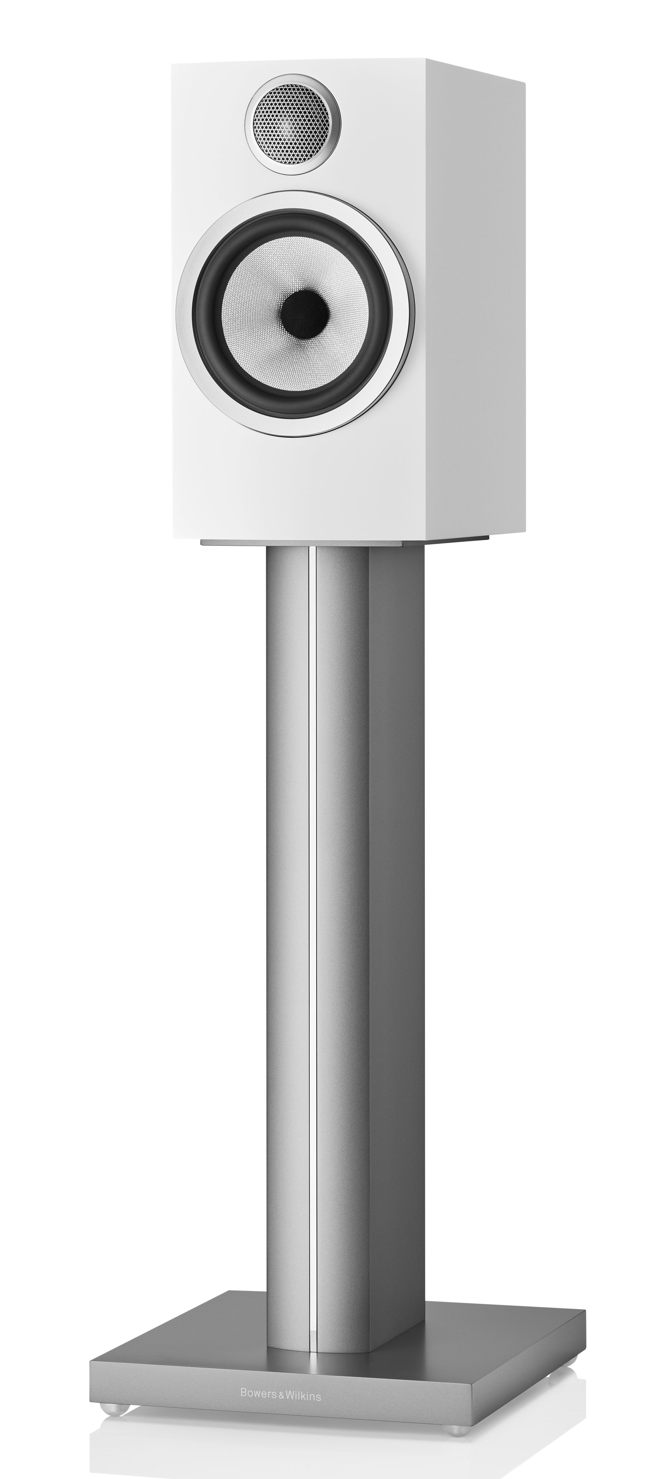 Low-B-W-706-S3-with-FS-700-S3-Satin-White-Front-Angle-9x16 B&W 706 S3 Weiß Paarpreis