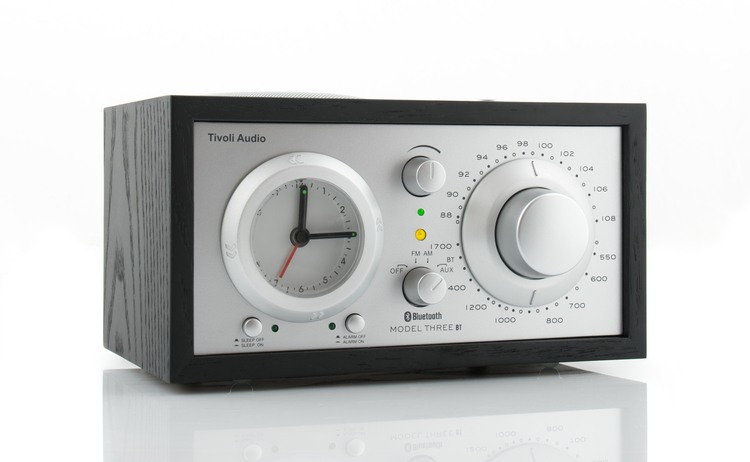 s_ModelThreeBT_Black_Silver_Right_Side Tivoli Audio Model Three BT Schwarz/Silber